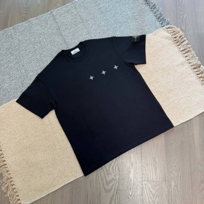 stone Island石头岛印花徽章棉质短袖Tee 上身参考：178 175斤穿2Xl合适 甄选250克32支紧密纺双纱纯棉面料 质感厚实但是透气性良好 原版