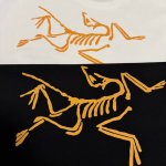 始祖鸟 Arcteryx Motus Arc'word Ss男女宽松纯棉圆领短袖 原版260G纯棉精梳面料 亲肤舒适 采用进口数码机器立体胶印 不开裂不脱胶 穿