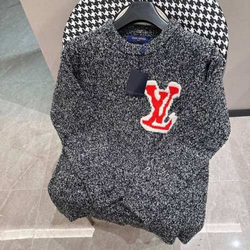 Louis Vuitton路易威登 1V 24Fw 镜像Logo嵌花毛衣 灰色 原10,900购入 23年新配色 定织定染绵羊毛55% 牦牛毛21% 锦纶20%