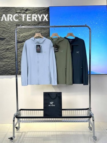 细节图 Arcterxy 始祖鸟情侣新款户外休闲皮肤防晒衣外套！ 刺绣款 防晒指数50+认证款！高端品质透气防晒无敌！已质检！ 进口科技防晒面料，具备优异的高弹