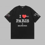 140 巴黎世家新款，时尚多元来袭。 巴黎世家新款Iparis和Balenciaga碰撞 这两件单品的主要元素是“I Love Paris&巴黎世家”，让人一眼