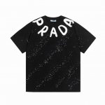 100 prada 普拉达 重工手绘字母满天星 升级，灵感源自八十年代复古 原版面料 官方同款 短袖T恤 定制 310克 同缸染面料 手感非常舒服 春夏最新砖柜