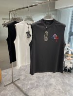 克家 Aw春夏新品 时尚休闲短袖背心专柜同步有售 原单狠货 采用进口 支欧棉面料 胸前顶级印花工艺文字图案Logo 档次极高 从容百搭 上身帅气有型 推荐 码数
