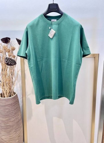 Size：S M L Xl 洗水灰 深绿两色 宽松版型 男女同款 197646252091 Loe*E 罗*威 2025Fw春夏系列轻盈棉质平纹针织 T 恤，衣