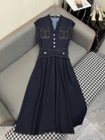 chane* 25Ss新款小V领无袖连衣裙 双C车线装饰 颜色显高级 简约气质 单色三码Smla807