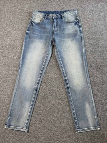 Lv 2025Ss春夏新款修身小直筒牛仔裤 完美洗水工艺 定制顶级五金Logo 独家定制微弹面料 码数29-38 没35、37 021Fmz