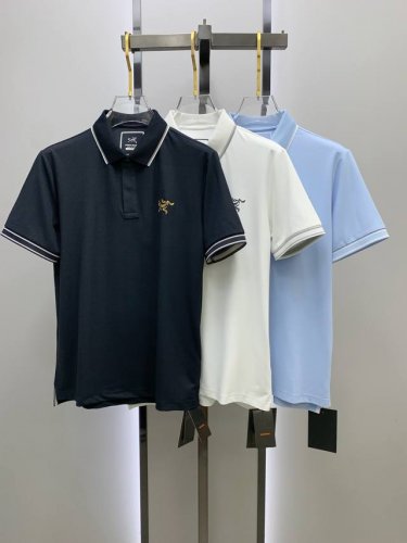 始祖鸟25Ss新款春夏短袖翻领T恤polo，最高版本客供定制高端朱地面料简单时尚款，拼色螺纹超级好看！经典Logo简单大方的款式！满满的高级感，四季可穿。简欧风