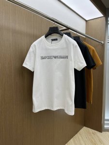 新款 Aj 高定面料 玉蚕丝般的丝滑 2025春夏新品上市时尚经典圆领短袖时尚单品设计，更加时尚舒适，高标准定制，上身非常有型，人工手绘工艺， 客供辅料，客供进