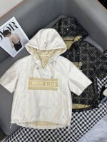 Dio* 25Ss新款连帽短袖上衣 定制金线菱形提花面料 前中字母拼接装饰 休闲版型 两色三码Smla807P