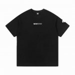 高版本 迪桑特 Descente 25Ss 新款印花短袖 采用280G专用双纱厚重面料 采用进口康丽机直喷白癦印花工艺 宽松版型 男女同款 码数：1 2 3 4