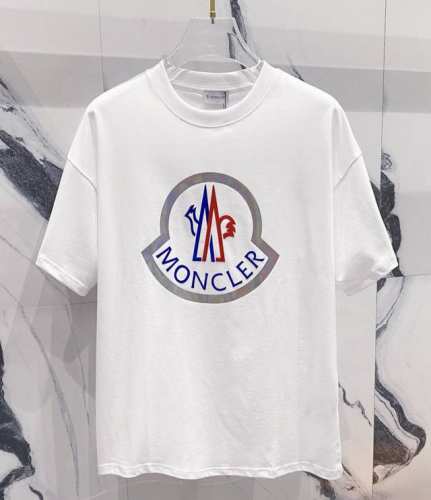 高品质 Moncler 蒙口炫彩印花新款T桖！ 25Ss春夏新品，官网旗舰店同步开售，胸前大Loog采用炫彩印花，非二次开发，原版成型，袖口手臂章仔采用刺绣小标
