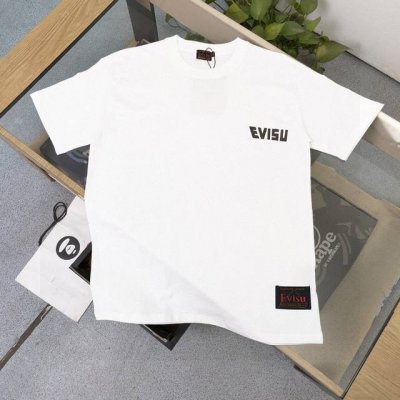 上新 款号：F621 2025新款Evisu福神达摩手指勋章图案字母印花休闲情侣圆领短袖T恤，经典永远不会过时、人手必备款，230G纯棉精梳棉不起球不起毛，上手