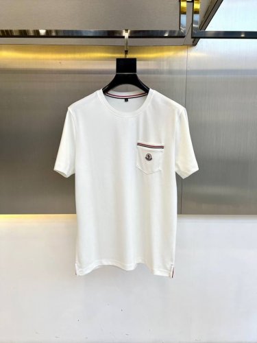Mon蒙口、2025春夏新品纯棉口袋装饰最新面料，胸前蒙口字母绣标Logo时尚简约潮流短袖，最顶级的品质专柜原单短袖，顶级制作工艺进口面料，专柜款独特设计，采用