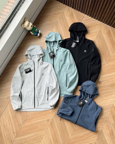 拿货 Kailas 凯乐石25Ss春款户外全本布压胶风壳冲锋衣夹克畅享户外 品质之选 男女同款！非常推荐入手！这款软壳冲锋衣采用轻量化弹力面料制成的梭织运动上衣