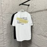 mm6 马吉*拉2025春夏新款 胸前字母刺绣 后背胶带印花 短袖T恤 定制双纱平纹纯棉面料 男女同款 颜色 黑色 白色 尺码 S 90-130斤 M 120-