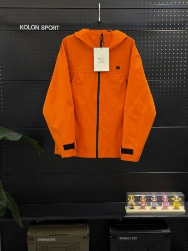 可隆二代 金属 Logo Kolon可隆｜抗撕中性廓形多口袋2.5L露营Obli-K男女同款户外 独家货源 金属 Logo 细节拉满区别老款 设计理念: Spo