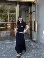 新品上新 Dior 迪奥 字母提花半裙套装 高级定制 迪奥 Miss休闲套装 低调奢华立体剪裁 精简线条感设计 高贵典雅又尽显温柔知性的气质 颜色:白色 黑色