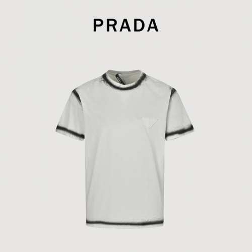 Prada 普拉达 水洗贴布三角标短袖T恤 最好看的水洗元素，水洗工艺极其复杂，水洗师傅把做好的成衣进行褪色，第二次在进行石头翻炒，报废率极高，成品率极低，剩下