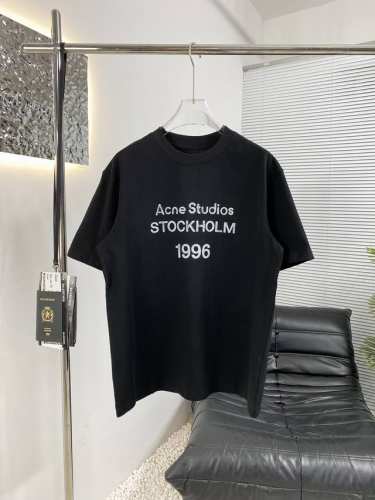 高品质 Acne 25Ss新款短袖T恤 面料采用高克重布料 面料采用优质100%全棉 进口直喷工艺 不缩水不变形 上身阔挺效果极佳 且舒适柔软质感十足 辨识度超