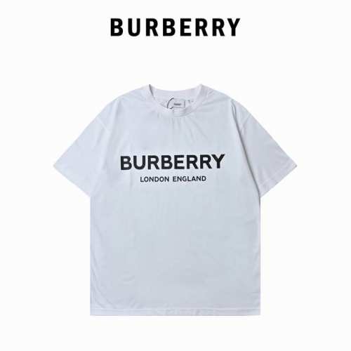 Burberry巴宝莉21Ss 伦敦限定短袖 第一时间购入Zp开版，面料采用澳洲进口60支双股双纱材料,织造工艺多种纱支交织而成.布纹肌理精准跟原回Yb效果,最