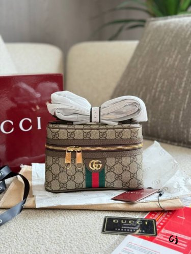 Gucci 小化妆包新款Lp同款便当包18Cm 配盒子