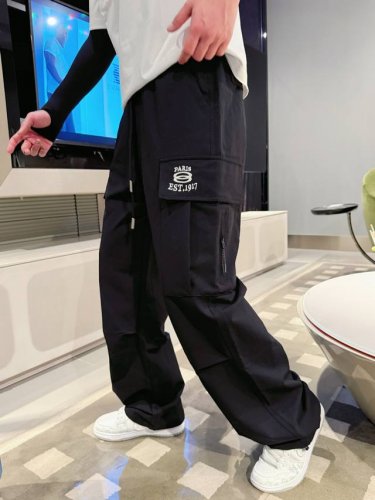 巴黎世家 顶级货品 2025春夏新款休闲裤！官网同步发售。品牌经典Logo休闲裤 ，定制面料，舒适度极好，手触感强烈。辨识度极高，完美品相工艺。 尺码：M-3X