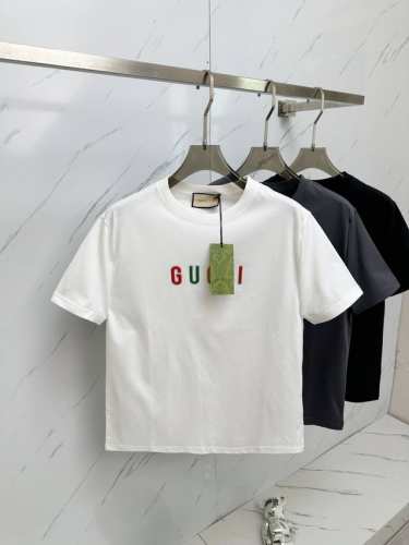 Gucci Gc 25Ss早春新款 经典字母Logo哇胶厚板短袖 轻奢主义 男女日常通勤穿搭必备单品 正确版本 欢迎对比 码数：S-2Xl