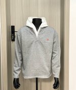 Lululemon Lulu简约假两件连帽卫衣 Cav健康布华棉面料 上身舒适 春夏款首选款没错的 这件我觉得不仅可盐也可甜 搭配无数种风格 复古真的很绝版型很