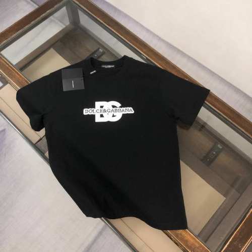 dolce&Gabbana Dg 2025春夏新款上市 纯棉短袖T恤！270克定制棉，面料柔软舒适，全新设计灵感，极具时尚代表性！精致经典Logo点缀！手感舒适