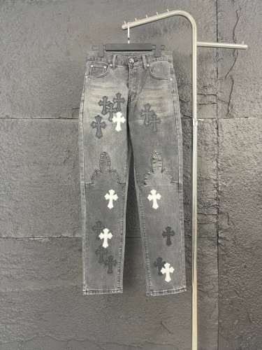 款号：X039 款式：24Ss Vip定制黑白贴皮火焰高街牛仔裤 面料：采用珠帆布面料，经重工水洗，上身质感足，水洗后柔软且透气性好。 版型：整裤立体裁剪，裤型