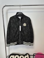 款号：Hmy87# Moncler 蒙口全身满印满Logo植绒外套 搭配重工高端立体厚版植绒Logo印花工艺 采用460克加厚全棉 21S底10S外套定制面料