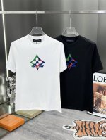 Lv 25S春夏新款丝光棉T恤.经典选用客供190G定织丝光棉布制成，整件单品的面料质感极佳，着身舒适透气，即便是酷热的夏天也不会有闷热感可言！！！颜色：黑色.