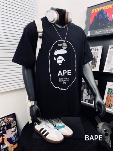 bape Summer Camp经典标志猿人头重工艺印花圆领短袖 高版本 猿人形象 260克优质高织纯棉面料 双纱精梳 质感柔软官网发售款 超级推荐 超人气单品