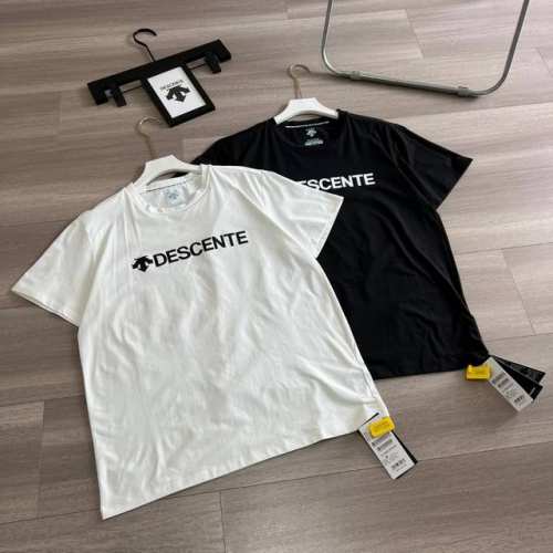 官网在售一比一复刻 Dscente 迪桑特海外版男女同款情侣短袖T恤经典系列之作，运动休闲必选款式，原版Tough聚酯纤维面料，上身超级舒服透气定制面料舒适度和