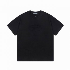 prada 普拉达 2025新款 皇冠项链 字母Logo 凹凸钢印 压花 男女同款 短袖T恤 定制270克100 双纱纯棉面料 定染32支双股螺纹 领标吊牌主唛