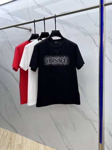 versace 范思哲 2025春夏新款短袖烫钻，高版本，专柜同步！很有辨识度，超级有质感！叠穿打底就很有博主范儿了 ，低调有品位 ，原版面料 ，丝光棉面料，上