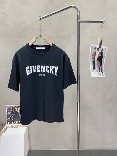 givenchy纪梵希独家专供新款原单男士休闲短袖 高端定制 高端版本 时尚百搭爆款进口面料 手感超柔软细腻 穿着亲肤舒适 高端精品 代工厂P精细做工 上身非常