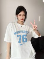 nike 耐克夏日海湾蓝76新款情侣短袖 商品参数 采用260克双砂面料 三针五线做工，领口包包边条 今年火爆的品牌 看到了就忍不住要自留一件 正确纹路立体印花