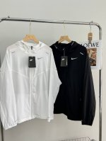 新款上新 高版本 Nike耐克新款经典3M反光拼接连帽皮肤衣，男女情侣款。外贸公司订单出货！定制Dri-Fit高分子纳米细纤维面料，上身透气冰凉，细腻光滑，轻盈