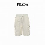 Prada 普拉达 23Ss 明线三角标尼龙短裤 时尚型裁设计 兼具个性 简约不简单 客供聚脂钎维尼龙面料， 内里工整严密,手感柔软细腻上身舒适透气 撞色缝线醒