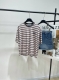 粉棕条纹圆领短袖T ，面料：棉+氨纶 颜色：粉棕条纹 prad* 25Ss春夏新款 撞色条纹微标宽松版短袖T恤丨 高版出品！ 简约闲适糅合复古摩登氛围 精密平纹