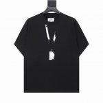 高版本Maisonmargiela 马吉拉 通行证印花短袖 男女同款 满满的高级感 性价比超高 手感超级柔软 细腻 柔软和不起球且不变形 G纯棉品质 后领标志对