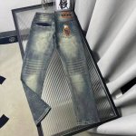 款号K147 路易威登 24早秋款 男士牛仔裤原厂原布原洗水！进口原版水洗弹力面料，复杂的手工艺叠加，任何一个洗水环节多停留几秒都会变成完全不一样的颜色效果，所