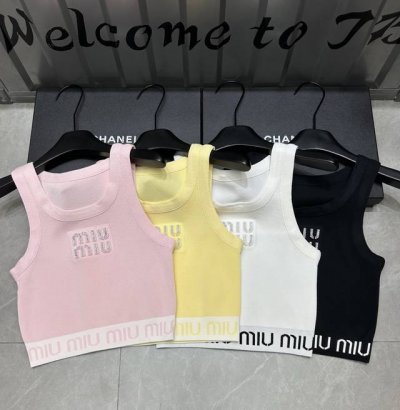新品上线 款号:28907# #Niu立体钻下摆字母背心