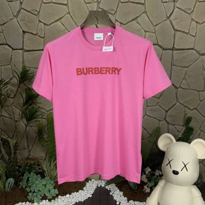 panda版本！供货 #代购级 巴宝莉 Burberry博柏利 字母印花圆领直筒短袖 T恤 粉色 秒杀市面上一切版本 只能说根本就不是一个级别的存在 不管是材质