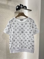 Chane*2025新品上架 烫钻字母 定制Yb原生全棉材质 弹力舒适 透气好穿 圆领短袖裁剪 凸显品牌格调 面料柔软带有弹力 呈现显瘦视觉效果 通体细腻肌理