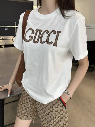 gucc* 新款贴布绣花T恤短裤套装 经典老花面料短裤 时尚休闲款 单色三码Sml