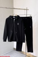 P550 I285 Bcbrunello C、新品男士运动休闲竖坑条织法连帽+直筒型运动！这种织法可以在坑条的基础上进行，使得坑条组织不仅在结构上有所变化，同时