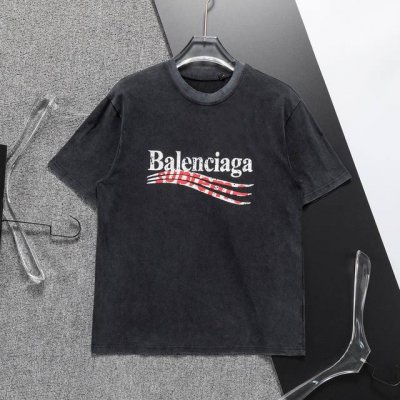 巴黎世家 新款洗水T恤.男士圆领经典Logo短袖T- Shirt 采用进口客供定制面料 高端的品质 尽显奢华。88671尺码：M-3Xl