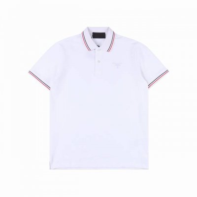 210 Prada 普拉达 25Ss撞色条纹胸前刺绣Logo短袖Polo衫 官网同步，原版品质欢迎对比。这款珠地布短袖Polo衫结合经典线条和细节设计，采用撞色